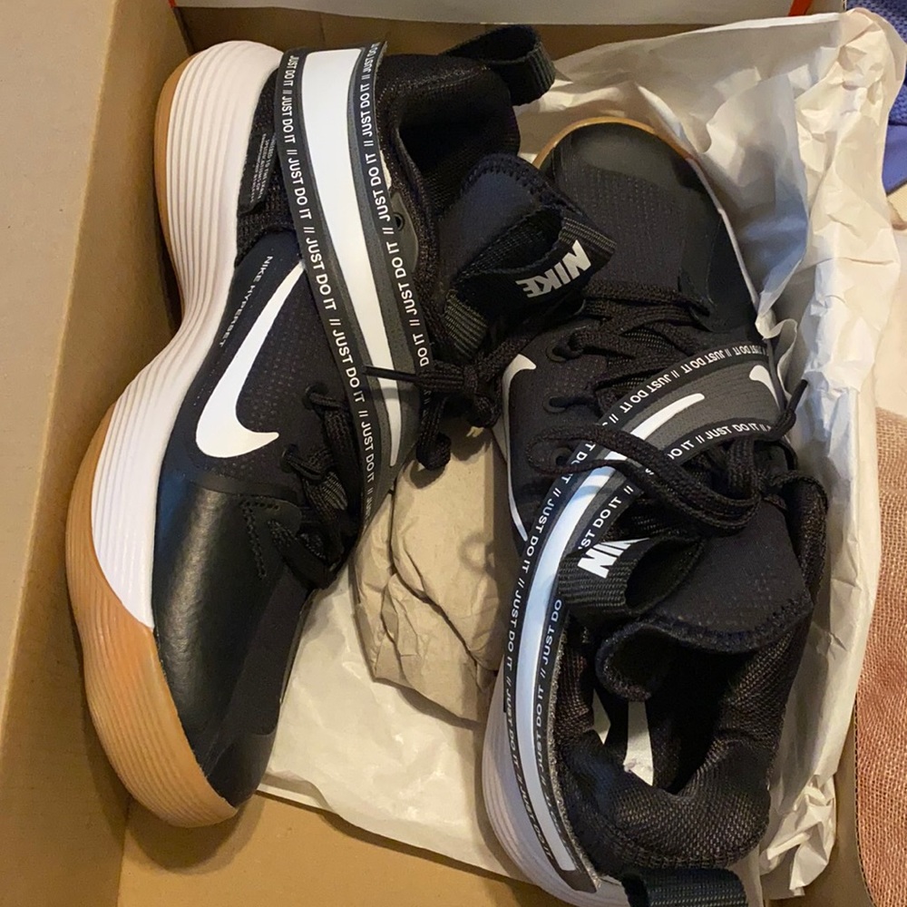 Women’s Nike React Hyperset